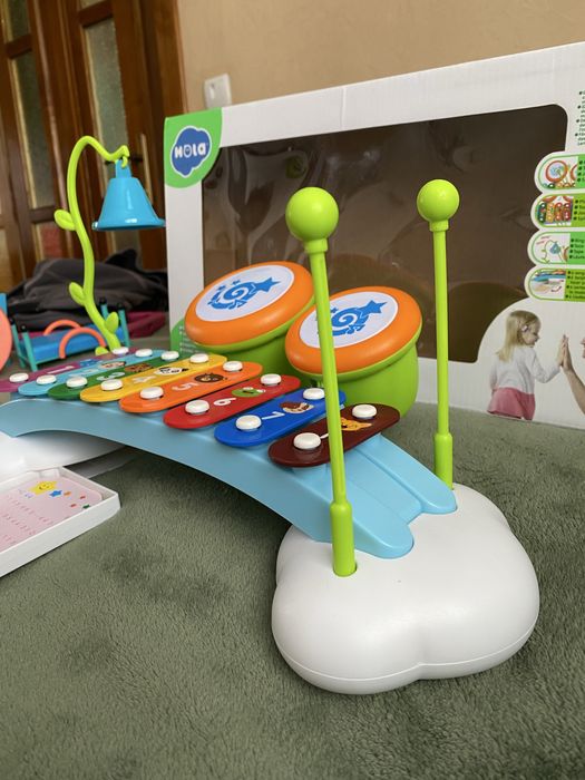 Ксилофон з барабанами дзвіночком нотами музикальна іграшка