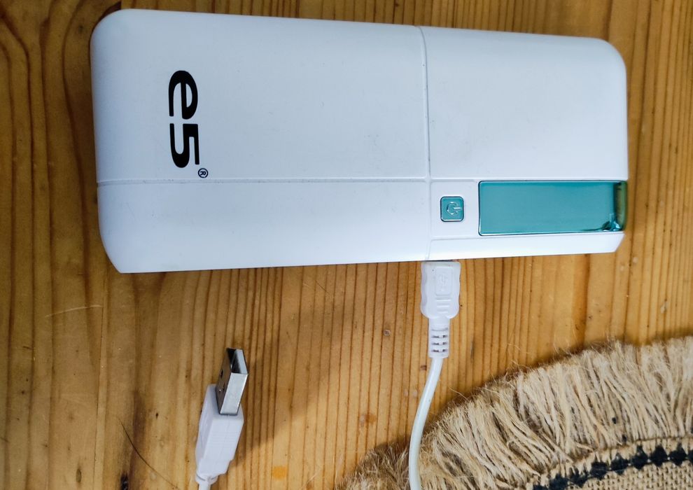 Powerbank e5 biały 10000 mAh