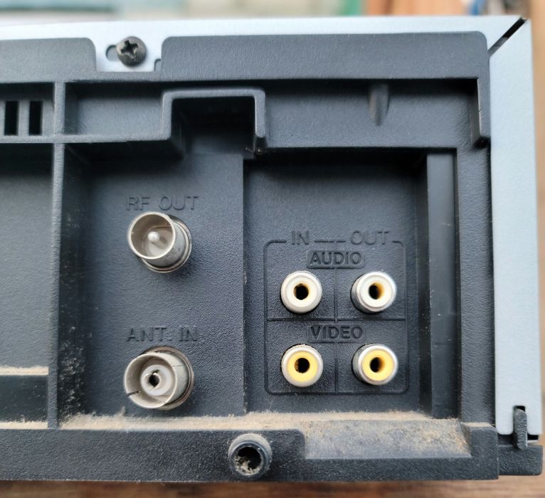 Видеоплеер JVC HR-P185EE