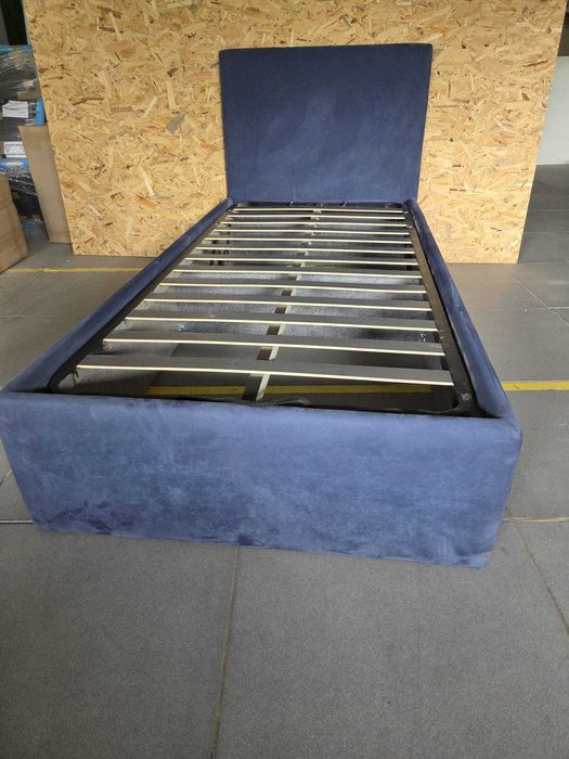 Cama solteiro com estrado elevatório
