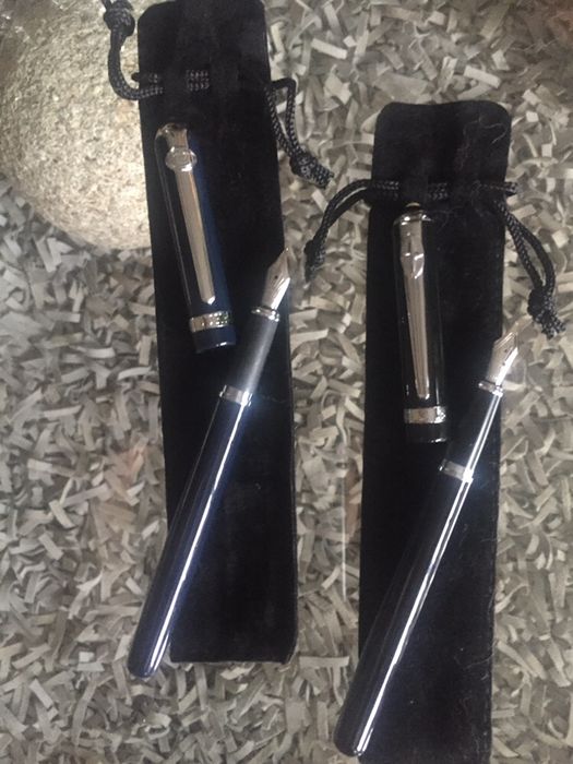 Caneta tinta permanente Duke, Nova