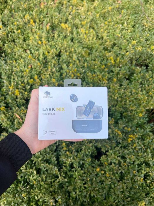 Запакований мікрофон Lark Mix