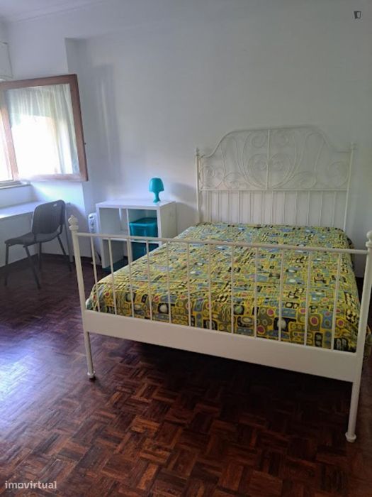 Quarto - localizado em Bairro do Sol Coimbra