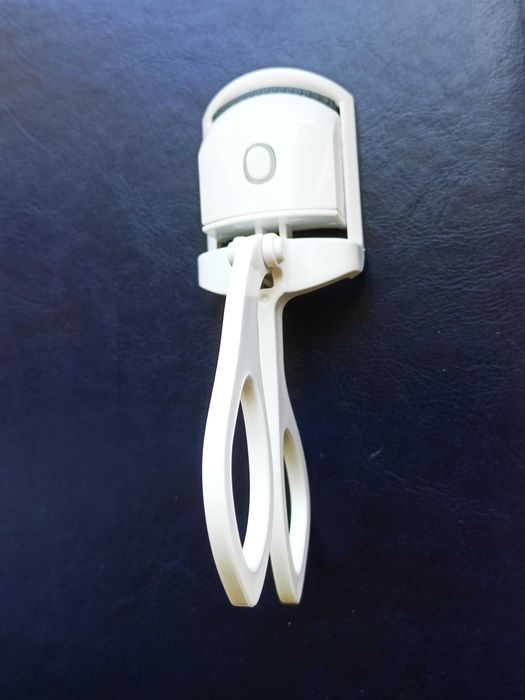 Elektryczna zalotka do rzęs