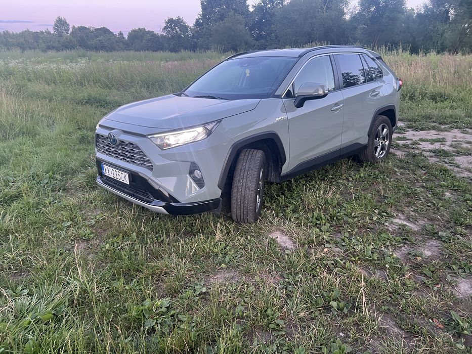 Rav4 v 2.5 hybryda 4/2