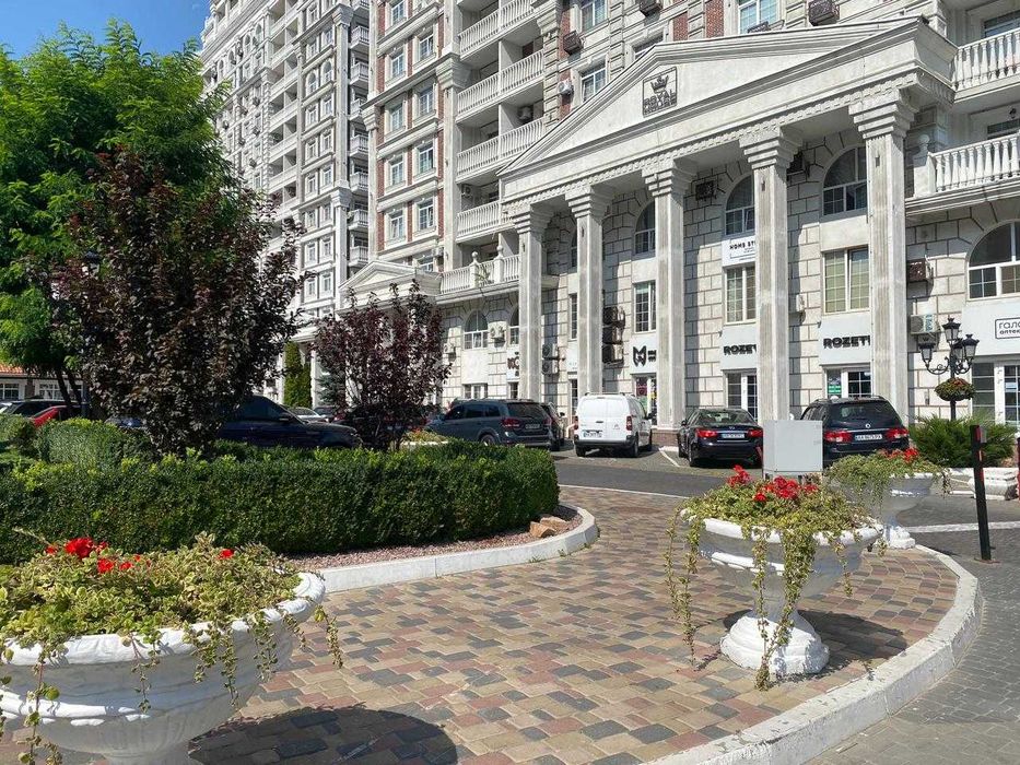 На фонтани 4-кімнатна, ЖК Нова Англія, вул. Максимовича