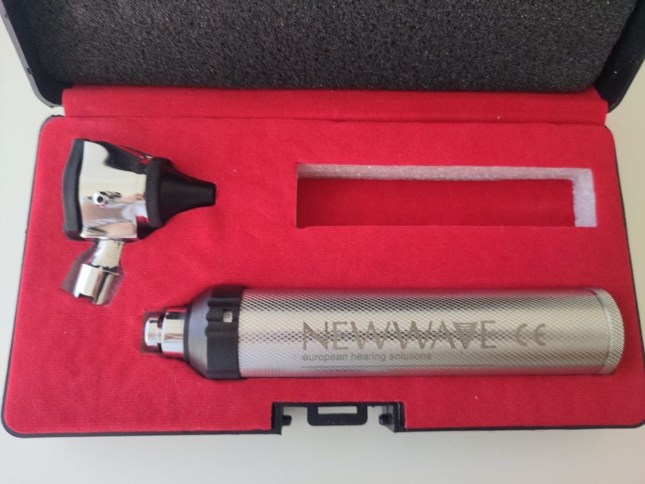 Otoscópio como novo. Pilhas C