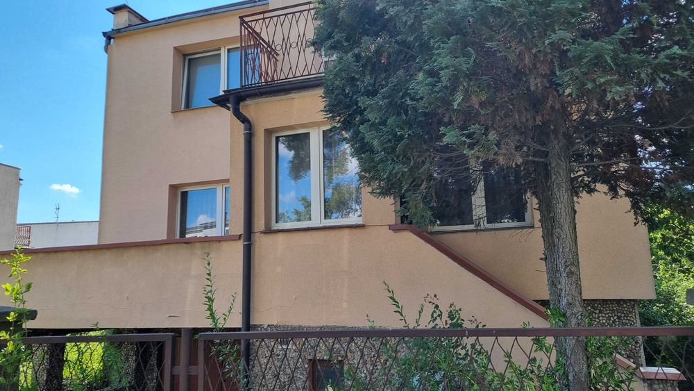 Dom jednorodzinny z garażem w centrum Legnicy Bielany 146m2