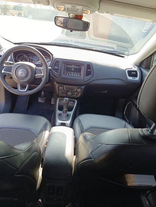 Продам Jeep Compas
