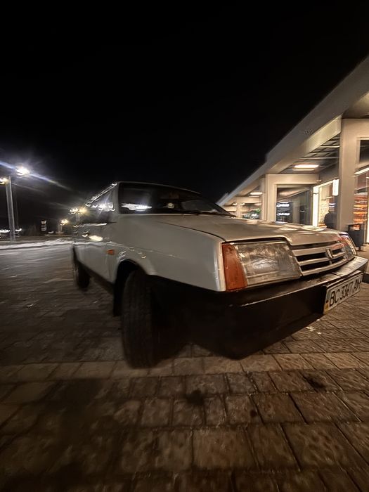 Продаєть ваз 21099