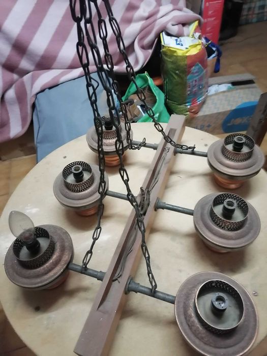 Candeeiro de teto antigo