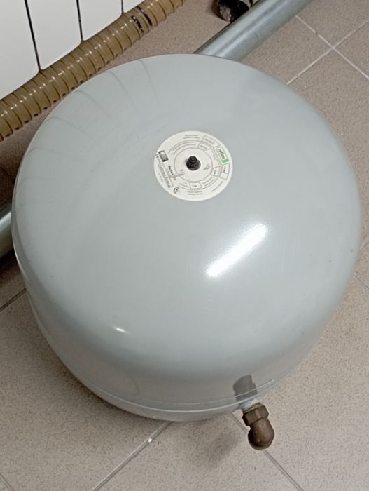 Naczynie przeponowe reflex 50 l