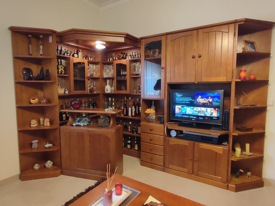 Móvel Sala com bar em cerejeira