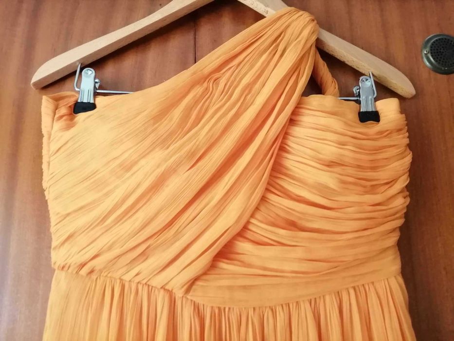 Vestidos De Festa Compridos - Roupa em Santo António Dos Cavaleiros E  Frielas - OLX Portugal