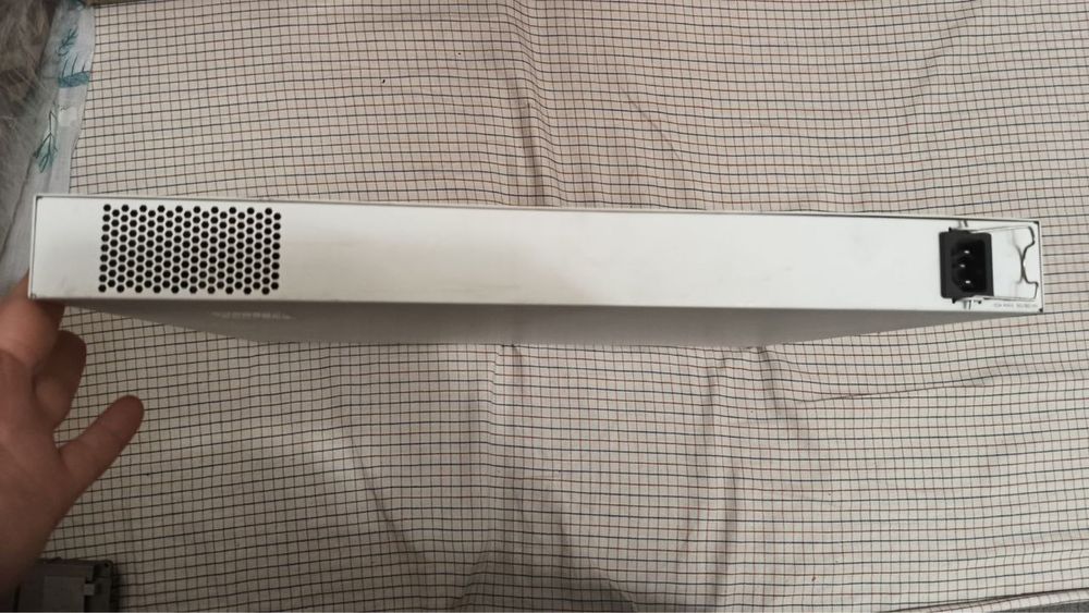 Poe switch Mikrotik CRS 354-48P-4S-2Q+RM