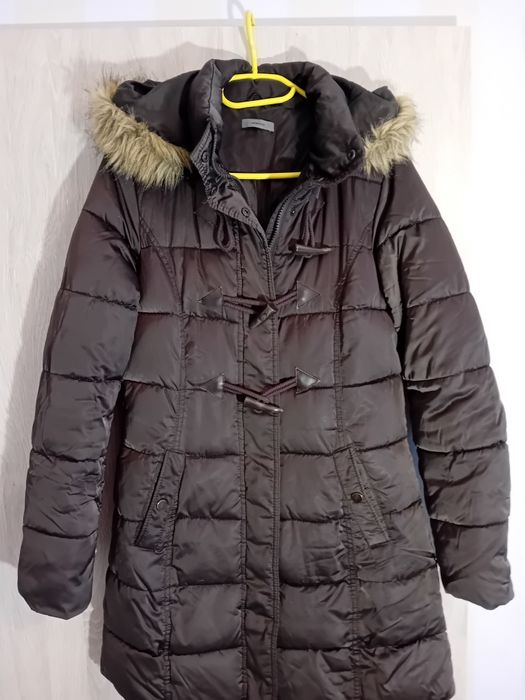 Płaszczyk damski zgrabny i ciepły rozmiar 36 firmy Montego