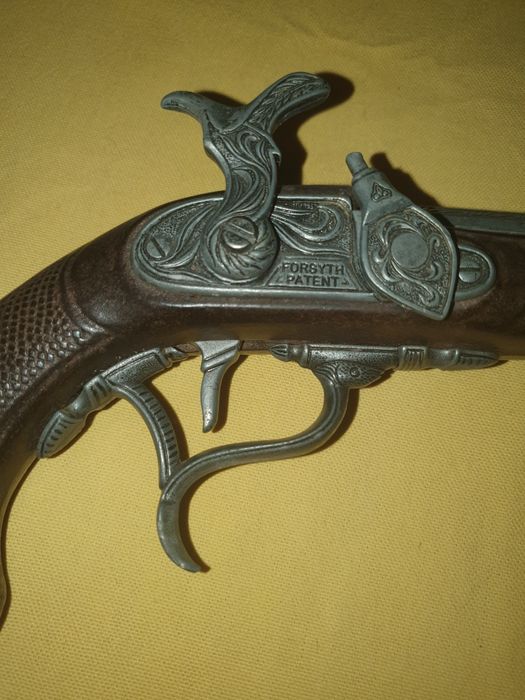 Réplica de Pistola Antiga "Hadley 1760 London" - Decorativa