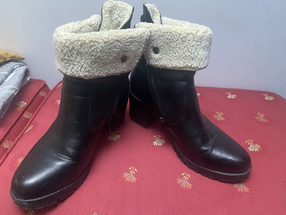 Skorzane ocieplane botki rozm.40