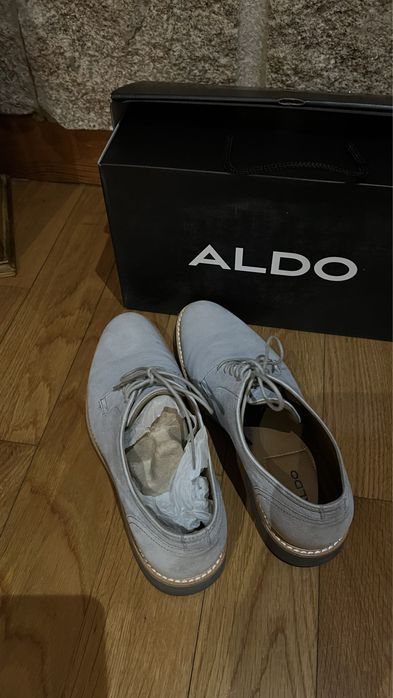 Sapatos novos em pele Aldo
