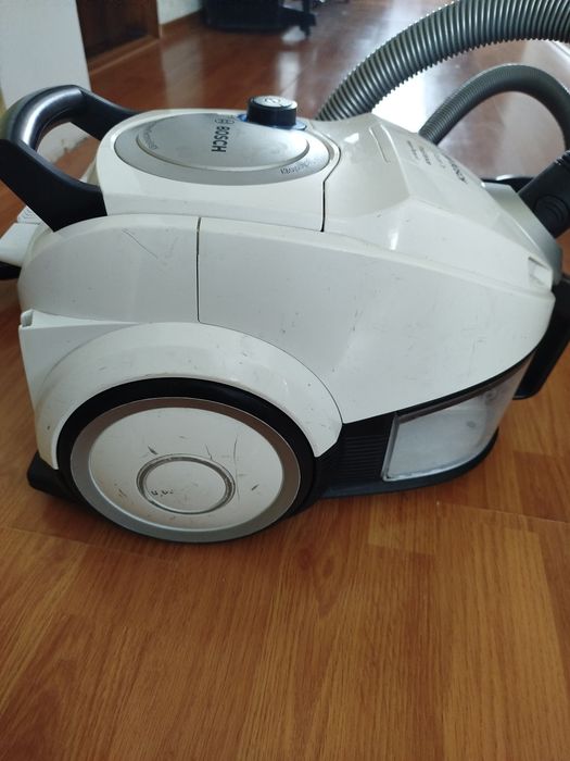 Пилосос Bosch   BGS41435/03