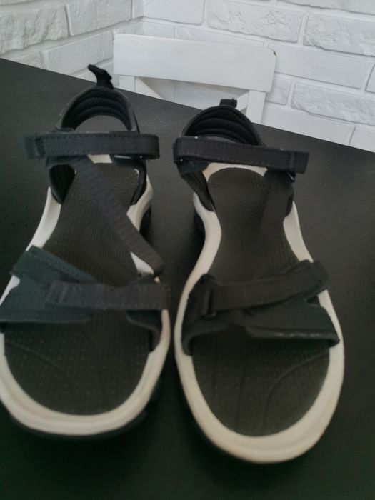 Sandaly turystyczne Quechua  rozmiar 39