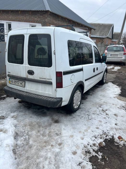 Opel combo автомобіль