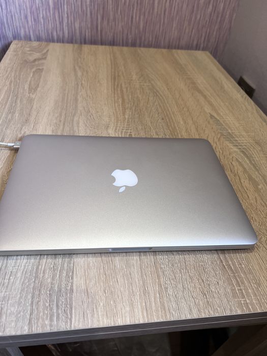 Продам Macbook pro 2013