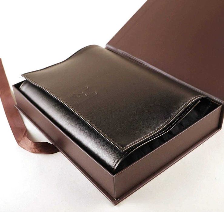 Набор кистей Hourglass vegan travel brush set