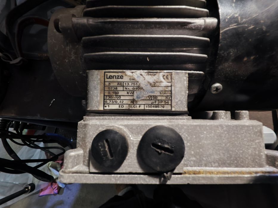 Título: Inversor de Frequência Emerson Commander SK 0.75kW  mais motor trifásico de 0.75 kv