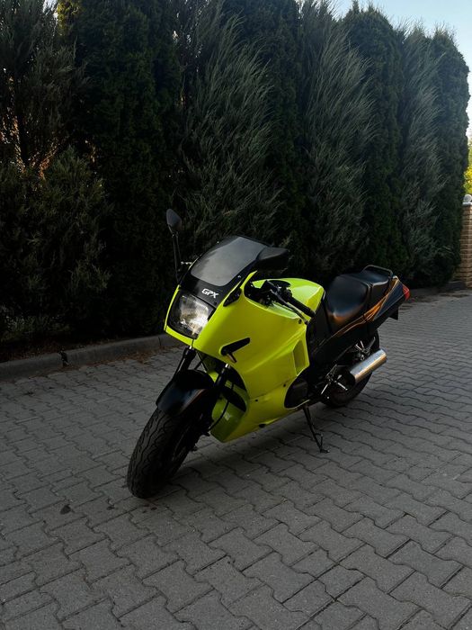 Мотоцикл 600 кубів (кавасакі GPX600R)