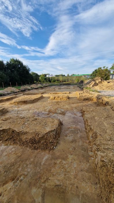 Prace Ziemne Budowa Dróg Zjazdów Utwardzenie Drogi Koparko ładowarka