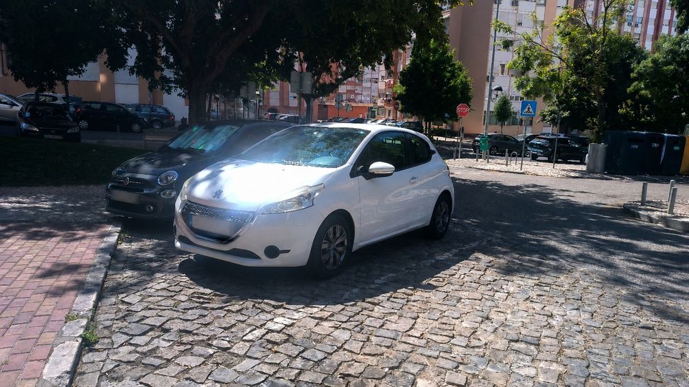 Automóvel Peugeot 208