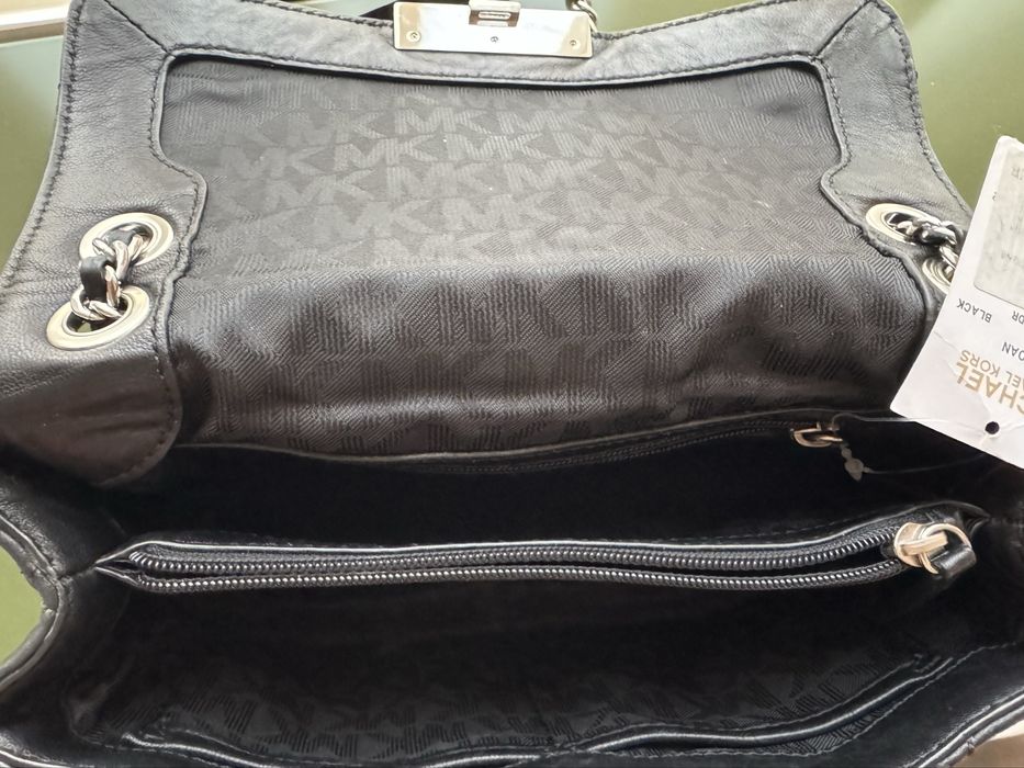Bolsa Michael Kors em pele NOVA