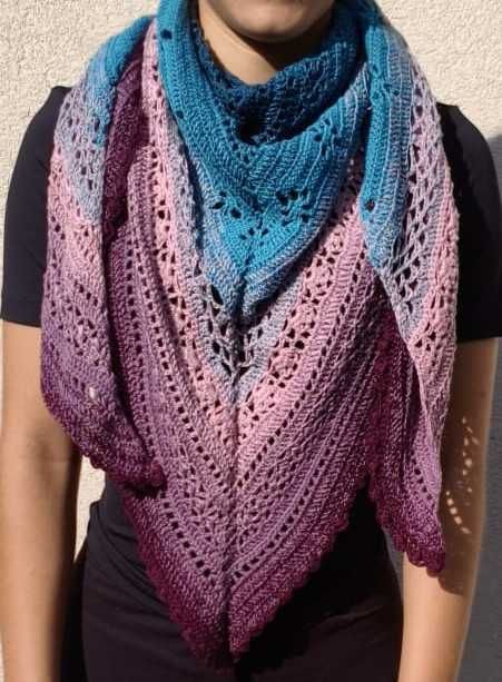 Chusta Cieniowana Ręcznie Wykonana Szydełko Hand Made 154x140x77