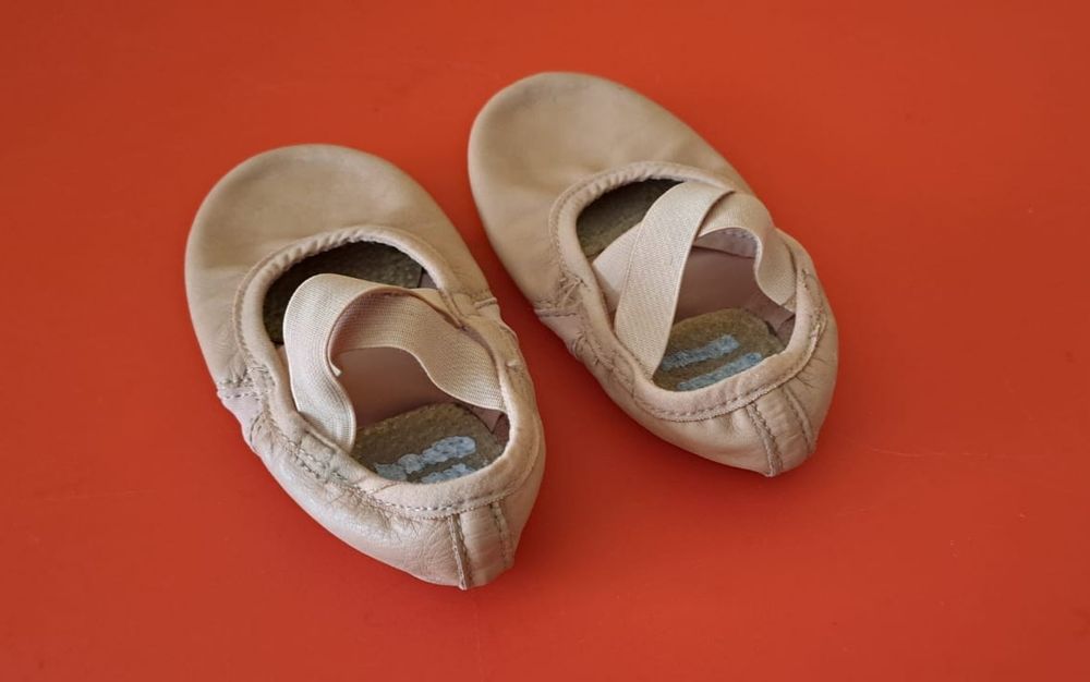 Calçado Ballet Meia-ponta em Couro Sola dividida -tam. 26(16cm)