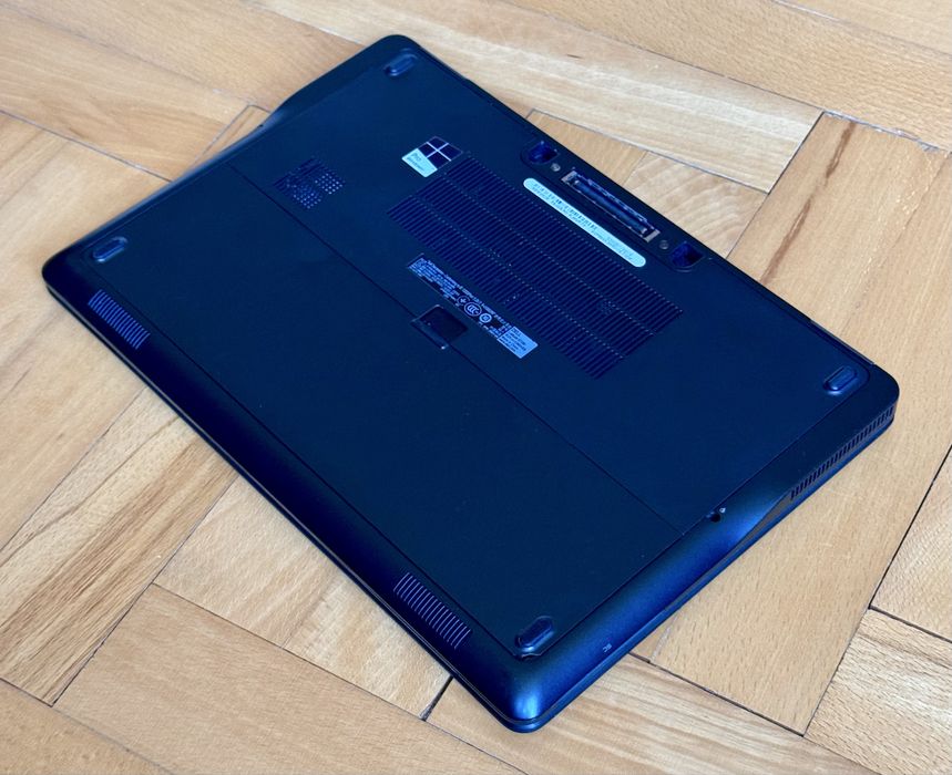 Dell LATITUDE E7250 - 8 GB RAM - SSD 500GB - wbudowany modem LTE