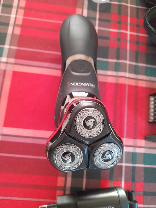 Golarka Męska Elektryczna Trymer Remington Ultimate R9 XR1570