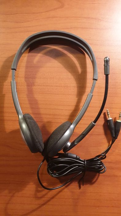 Auriculares com microfone Logitech H110 - Novos nunca usados