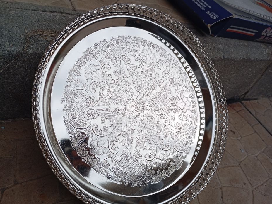 Queen Anne Bandeja Silver Plated