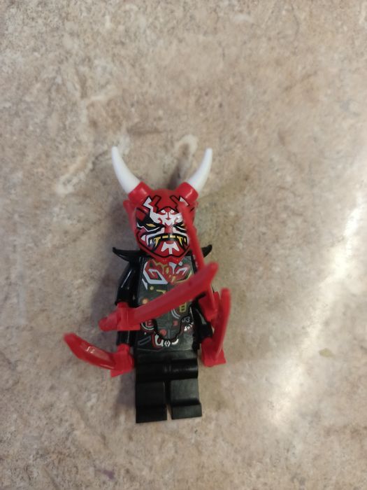 Figurka LEGO Mr. E njo0385