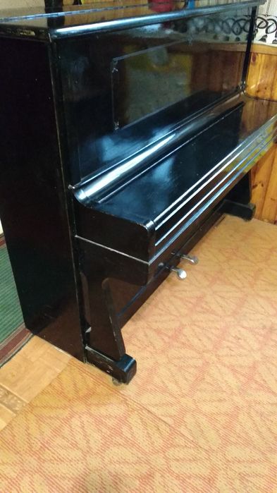 Піаніно "Україна" 63 рік