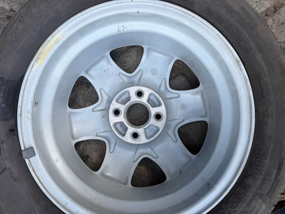 4 Jantes com Pneus 195/55/R15 Opel