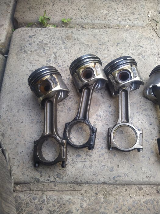 Запчастини 2.0 двигун Рено трафік