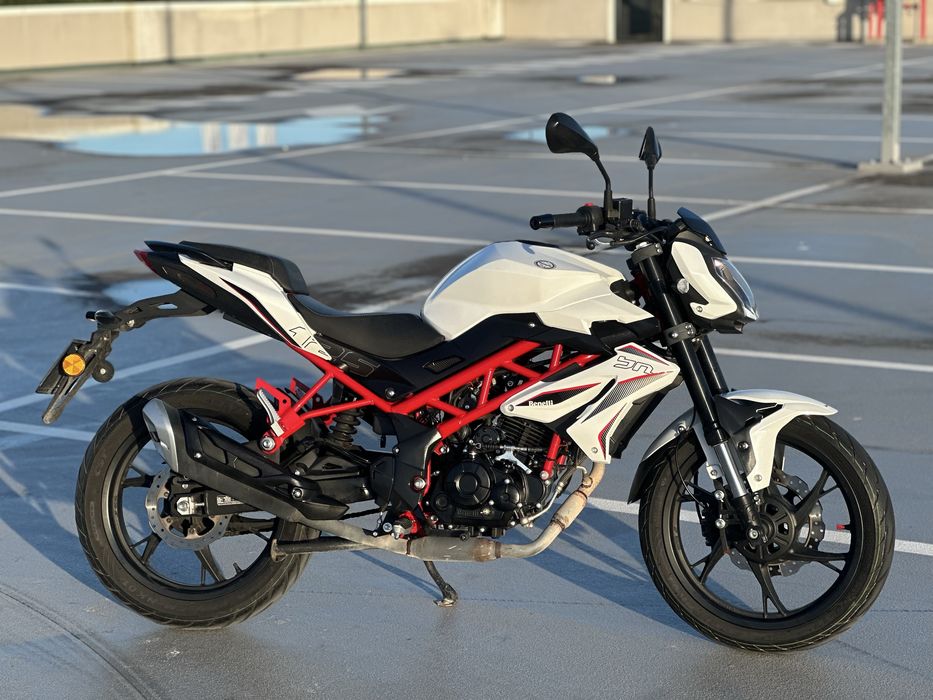 Benelli BN 125 - Oportunidade!