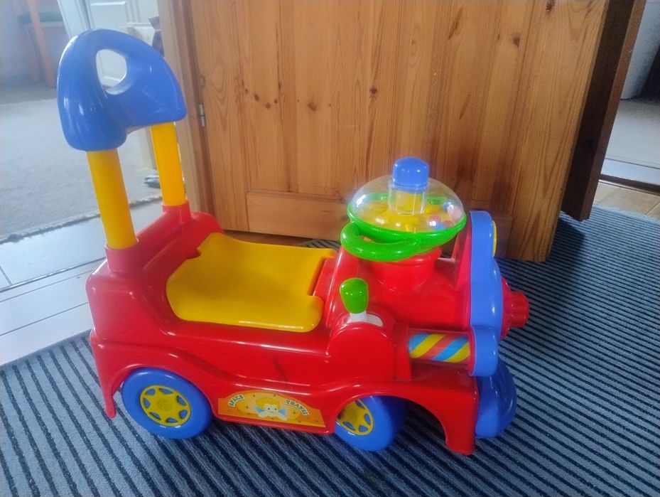 Samochodzik, jeżdzik dla dziecka