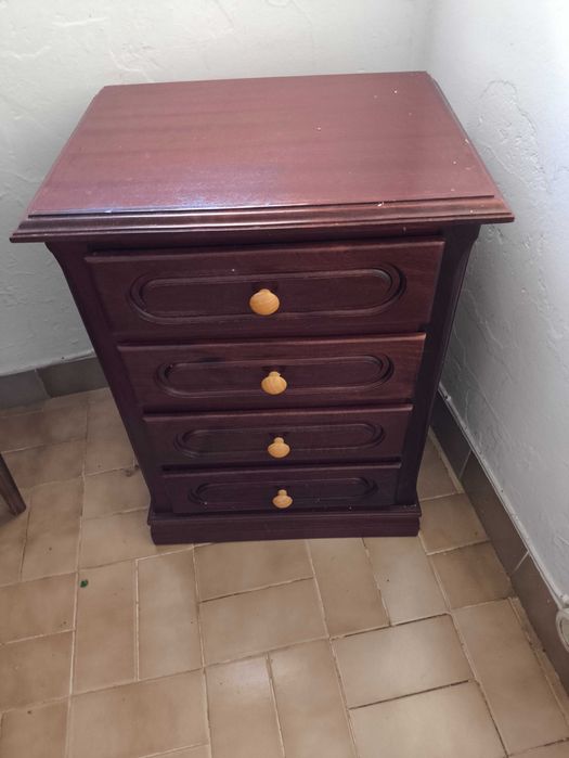 Roupeiro, comoda, e cama c/colchão