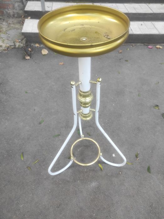 Продам подставку для цветов