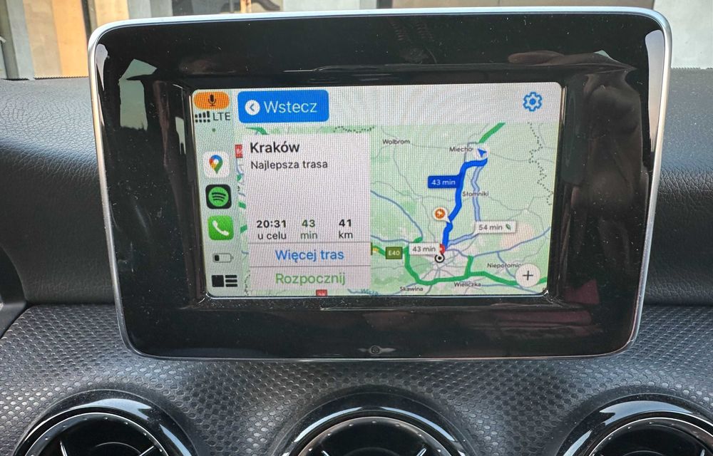 Mercedes B CLA GLA Becker box Carplay Android Audo Youtube Google Mapa