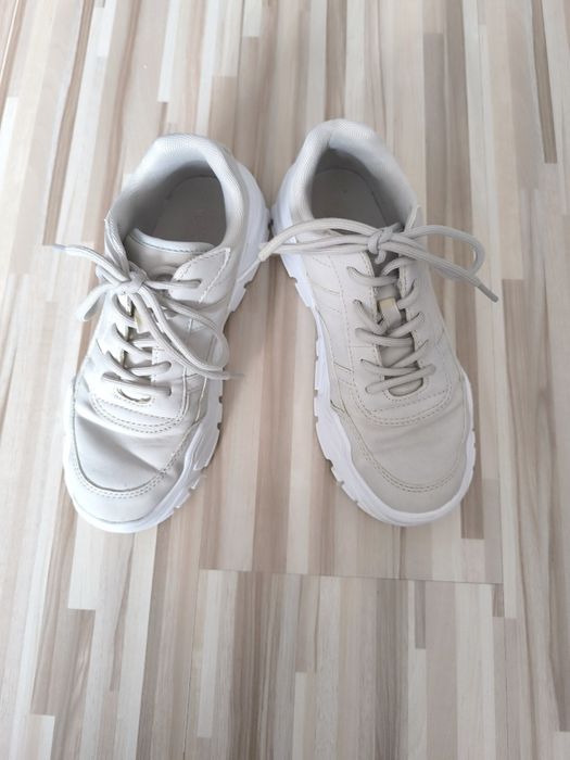 Buty sportowe beżowe Venice 35
