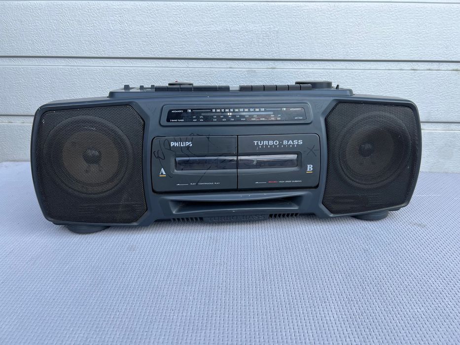 Radiomagnetofon Philips Turbo - Bass Generator - vintage